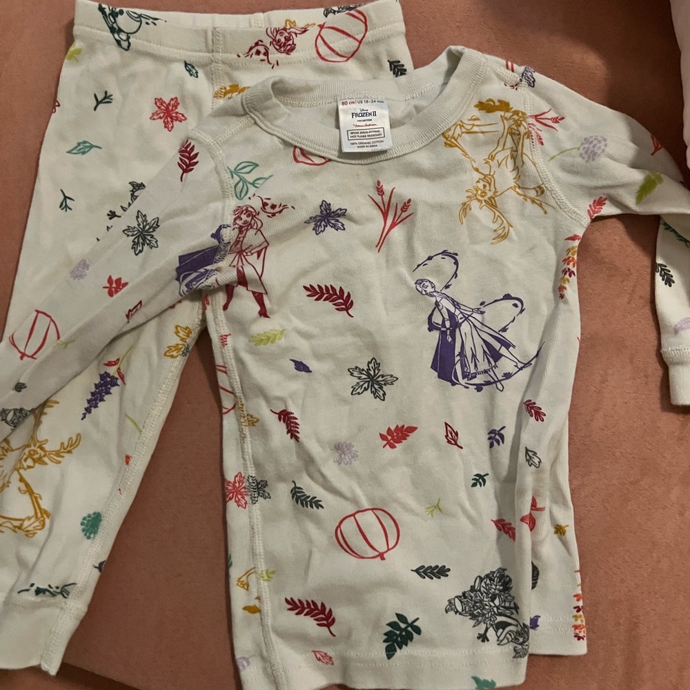 Hanna Andersson, GUC Size 80 (18-24) Frozen Pajamas